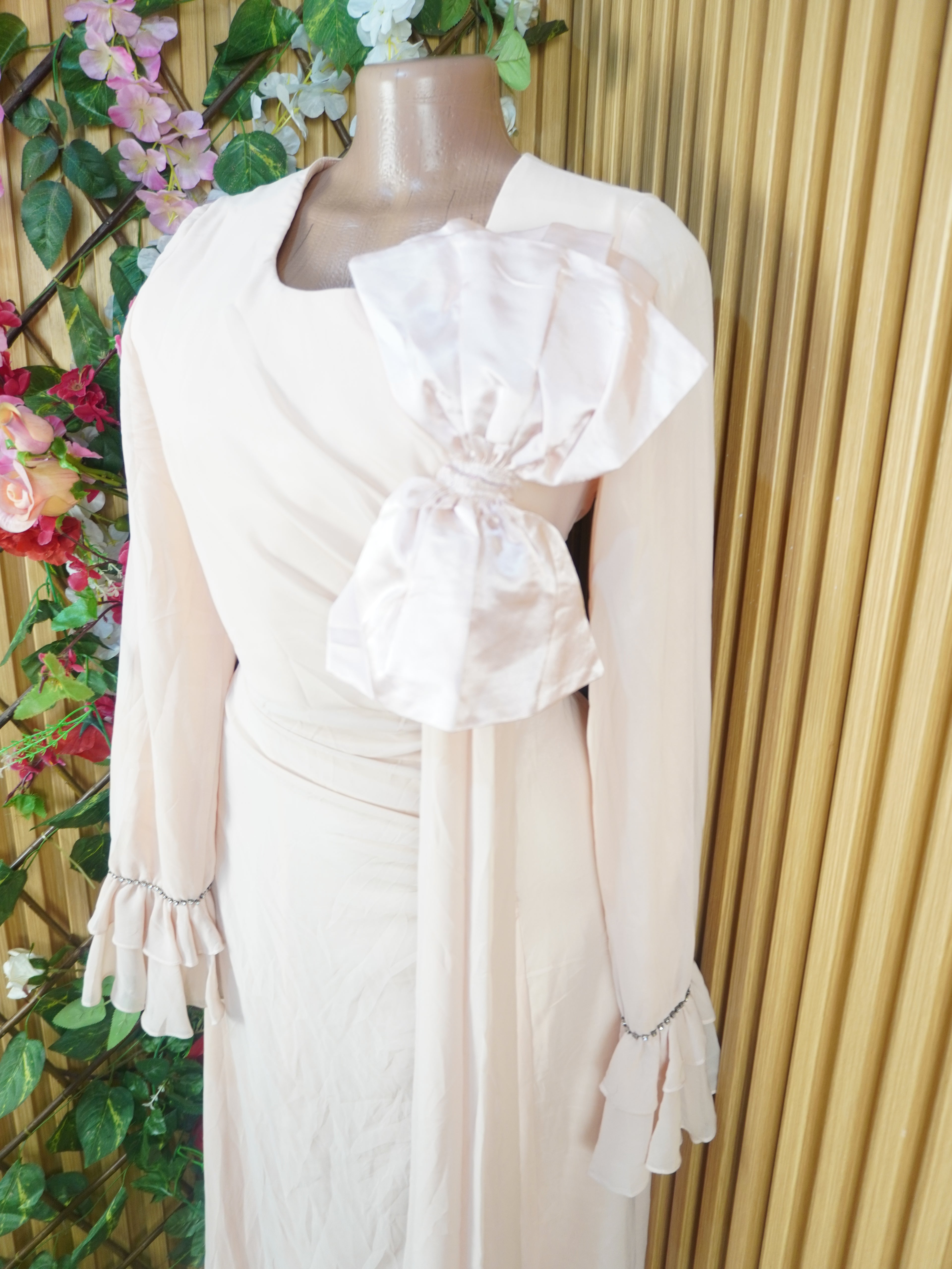 Robe elegante évaseé longue manches longues stylée-M