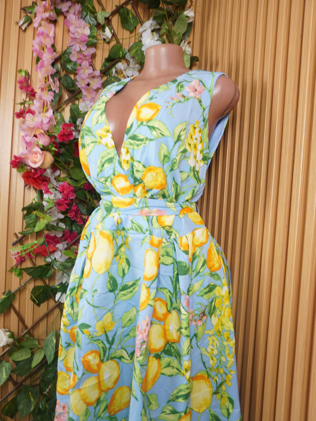 Robe  évasée sans manches imprimée fleurie ceintrée-L