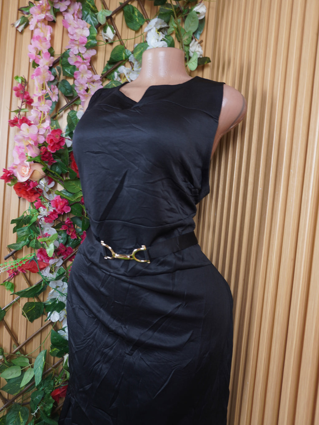 Robe droite sans manches ceintrée décolletée-XL