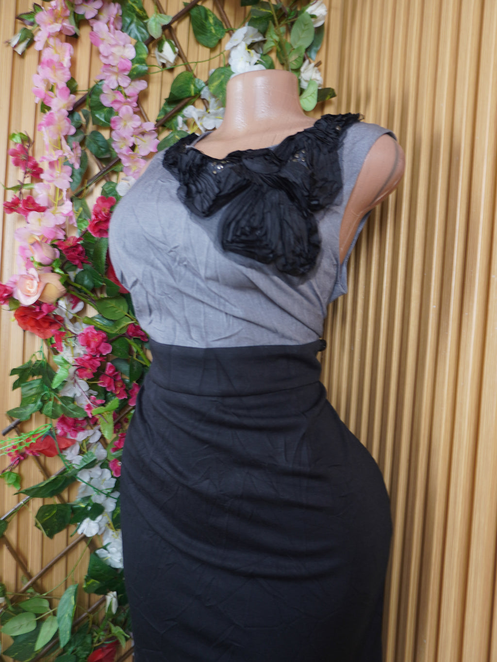 Robe moulante sans manches motif deux temps-M