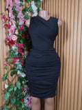 Robe moulante sans manches décolletée-M