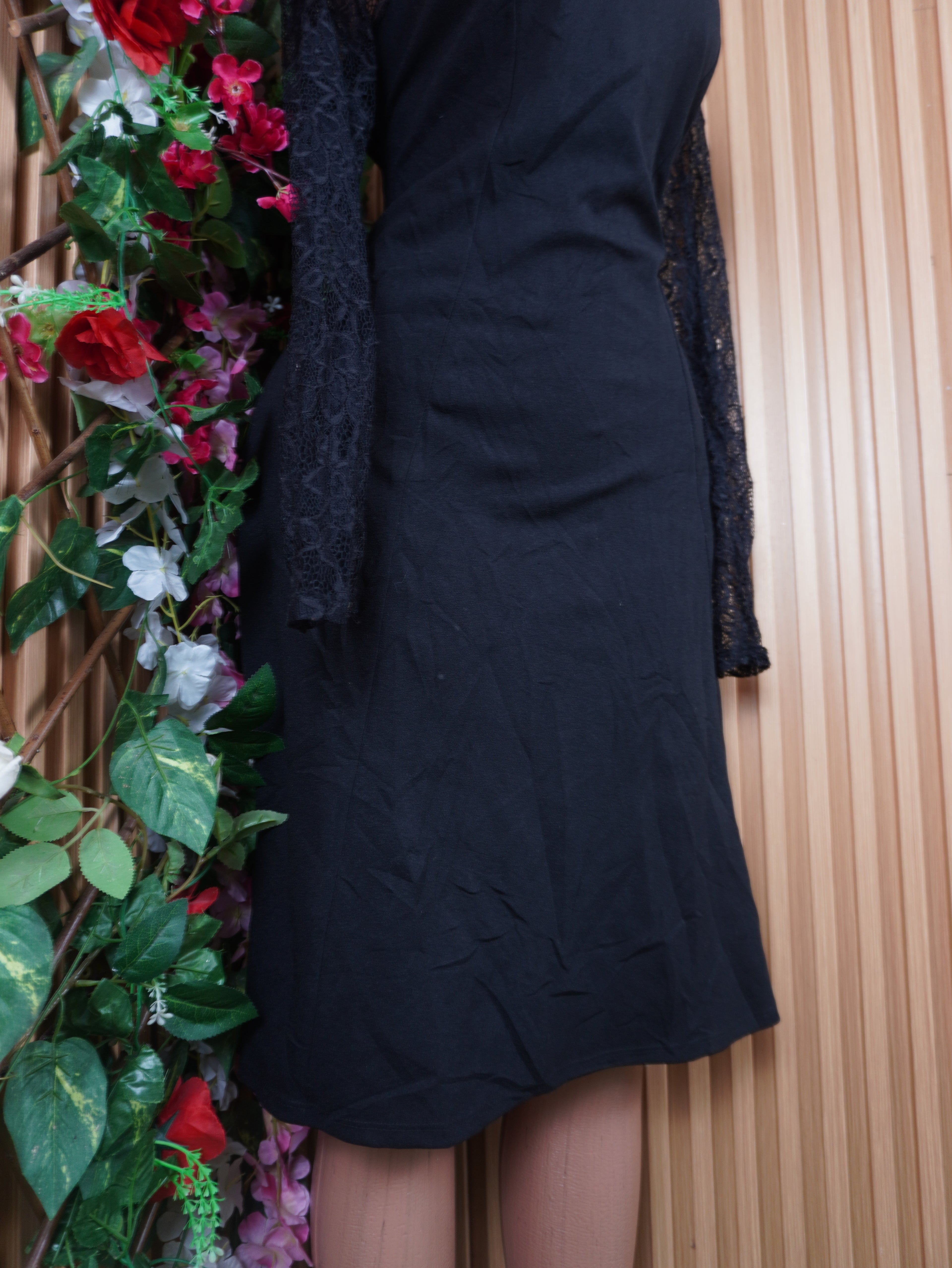 Robe droite manches longues dénudée col mao-L