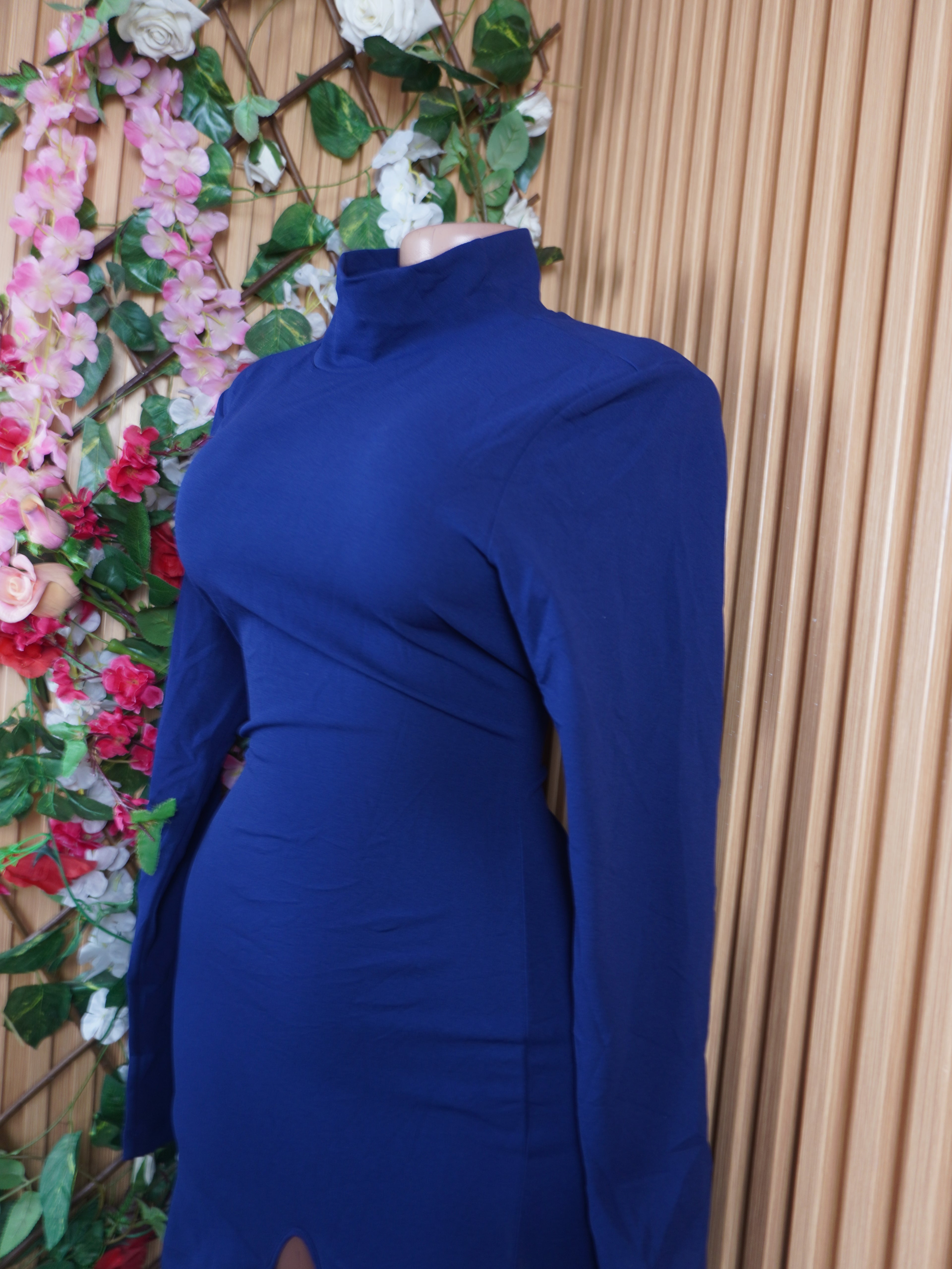 Robe  moulante slim manches longue col mao-M