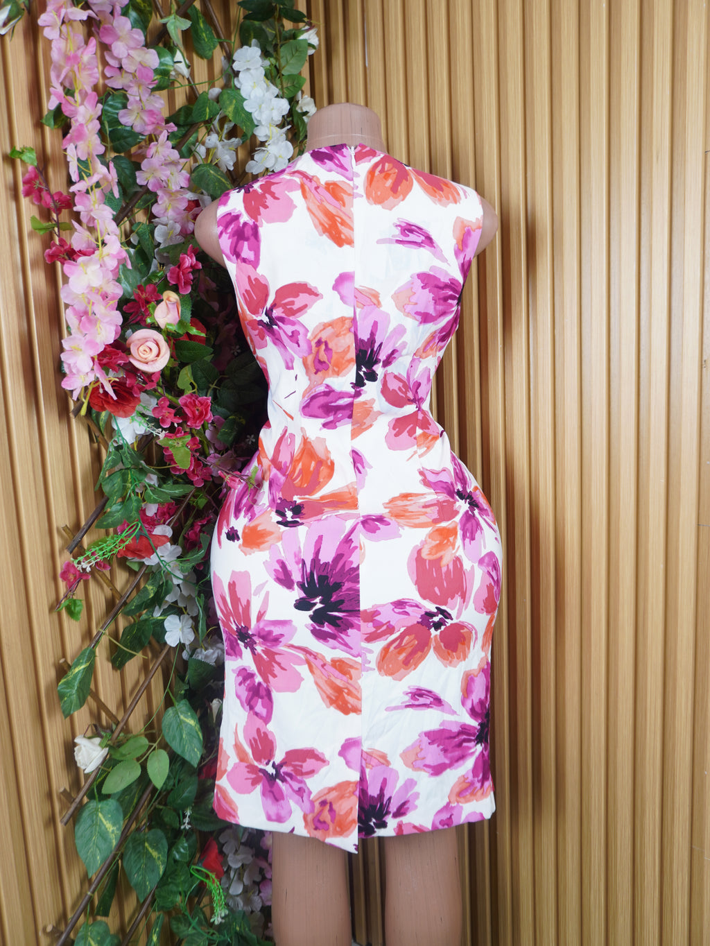 Robe moulante sans manches imprimée fleurie-M
