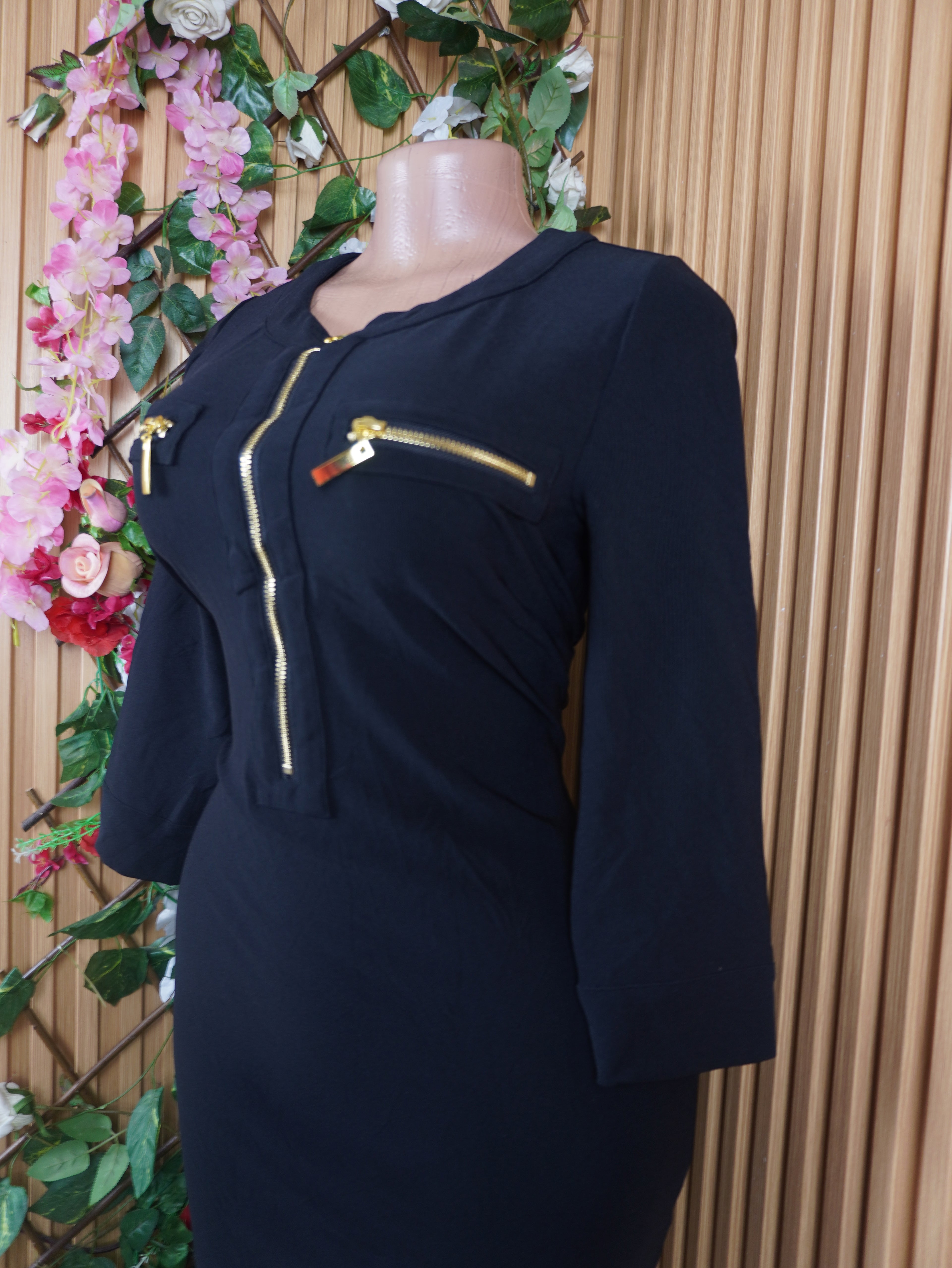 Robe moulante manches longues avec tirette-S
