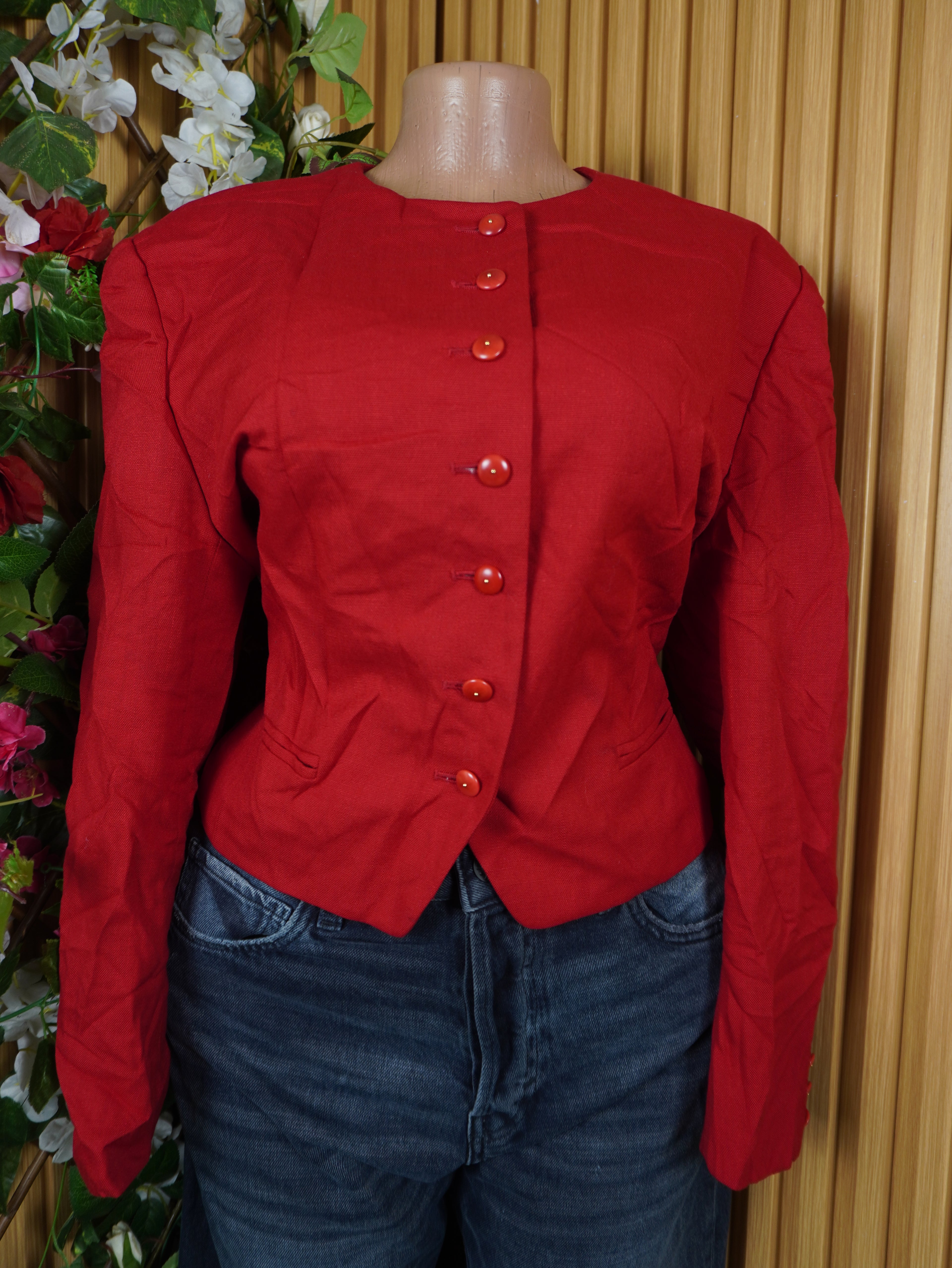 Veste blazer pour femme couleur rouge avec boutons-L