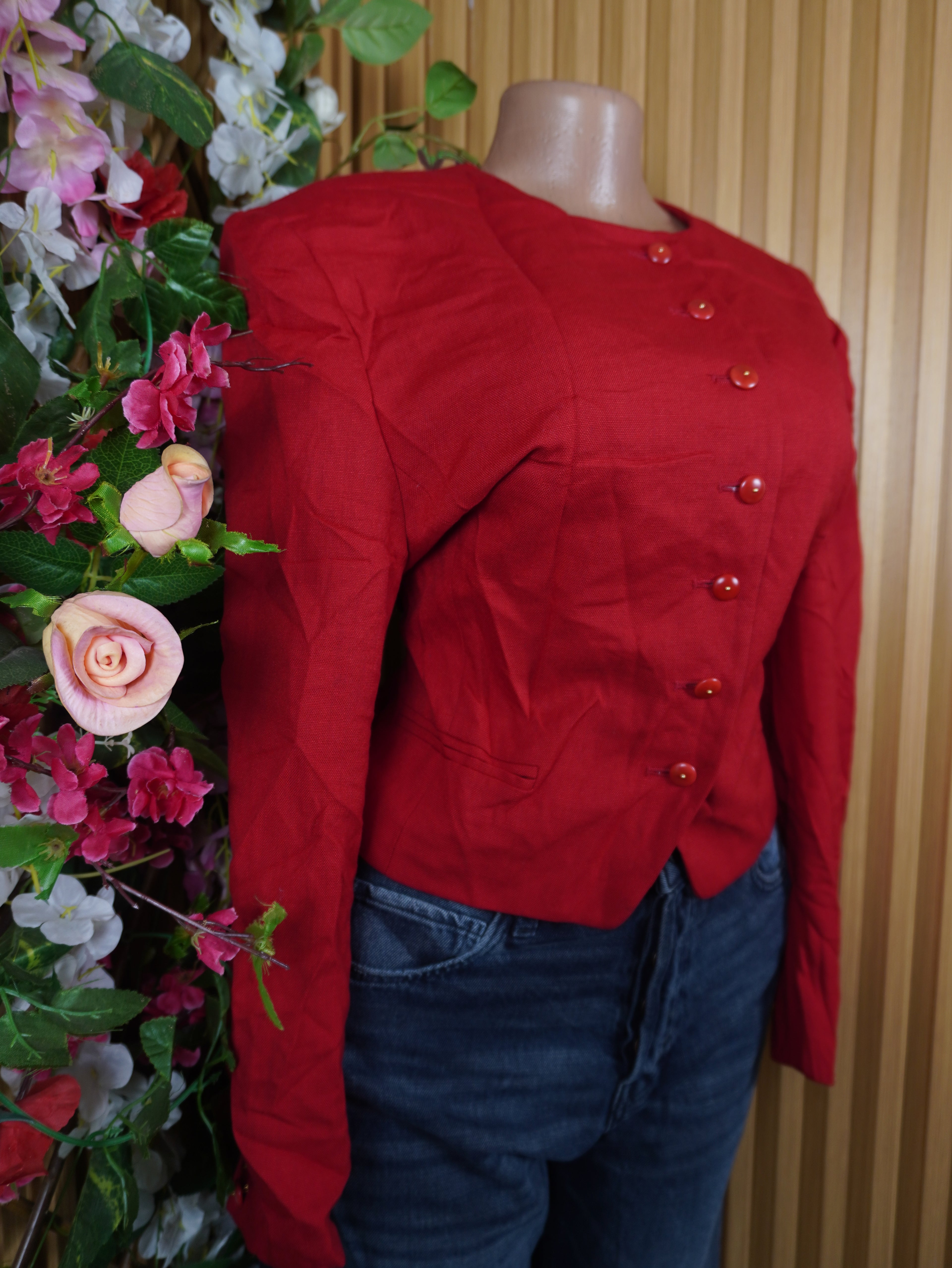 Veste blazer pour femme couleur rouge avec boutons-L