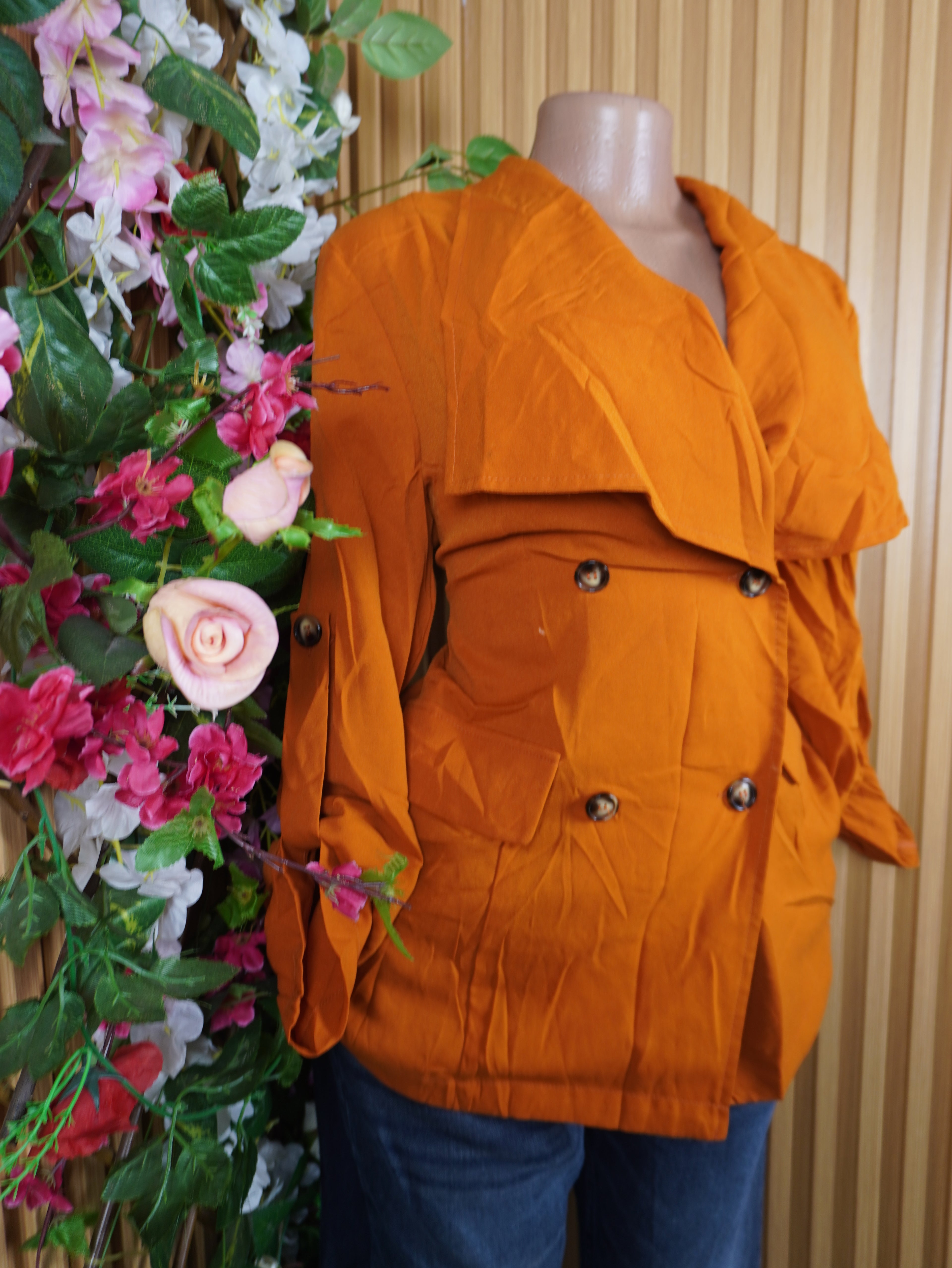 Veste blazer pour femme couleur orange à quatres boutons-S