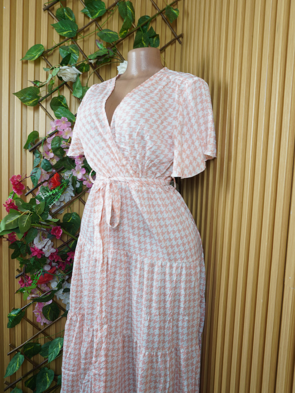 Robe evasée mi-longue manches courtes ceintrée-M