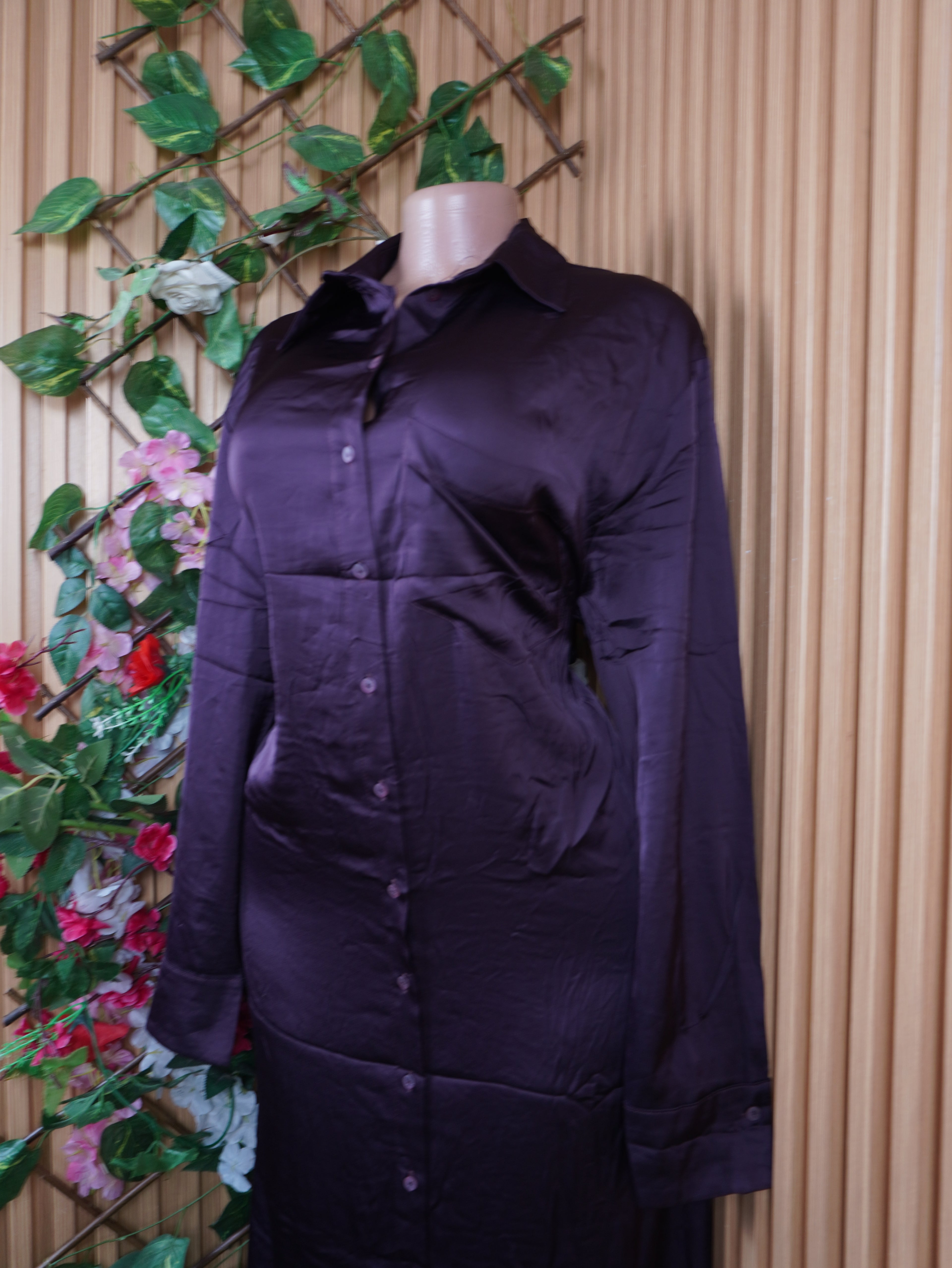 Robe évasée longue manches longues avec boutons-L