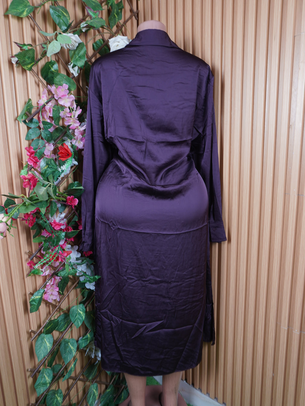 Robe évasée longue manches longues avec boutons-L