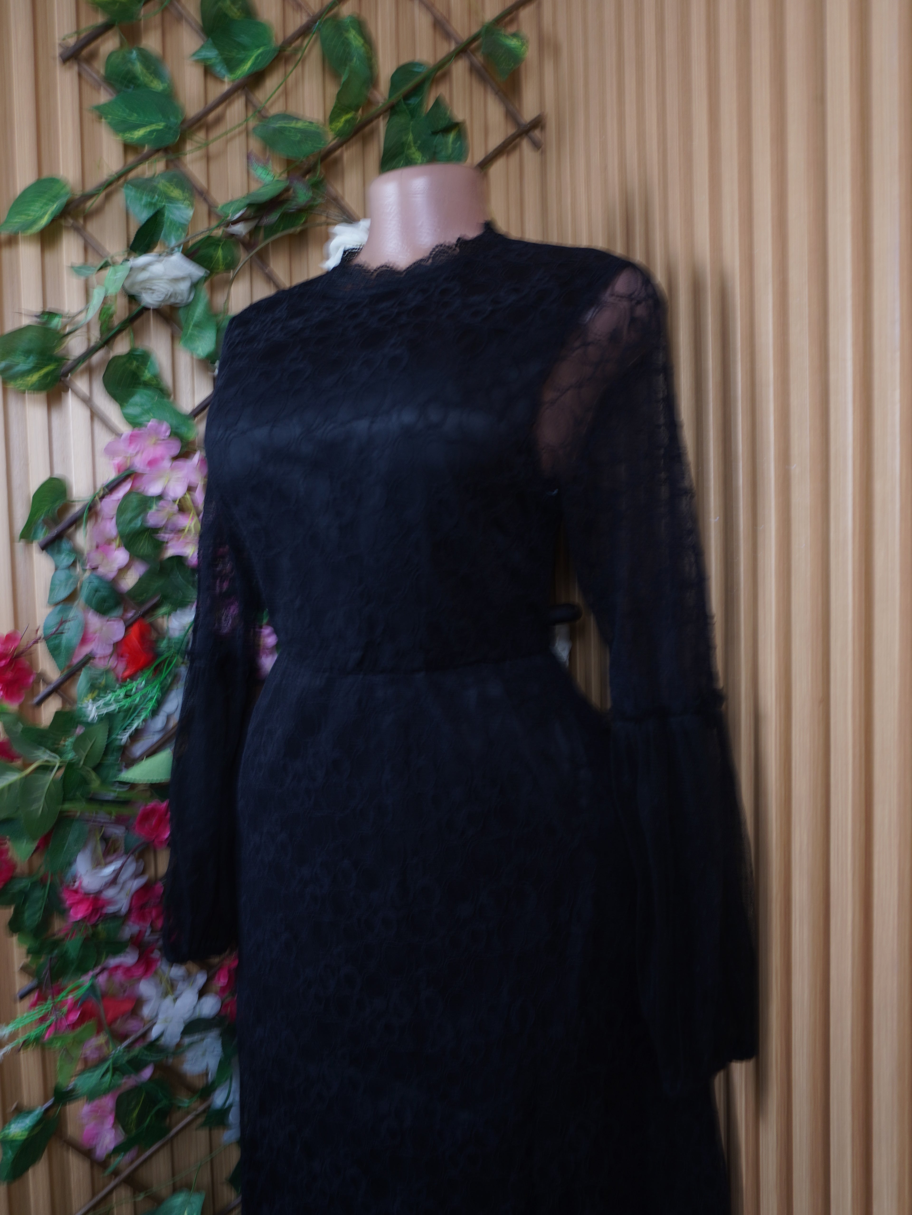 Robe évasée longue manches longues motif bretelle-S