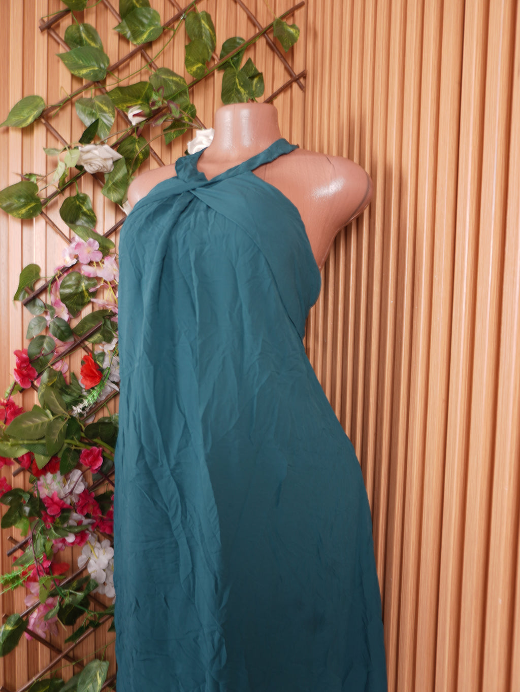 Robe évasée longue sans manches col rond dénudée-L