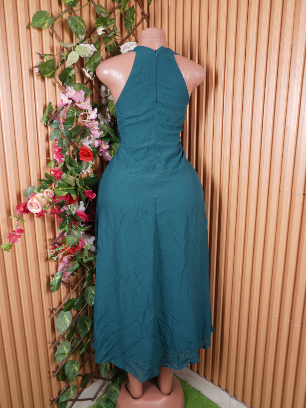 Robe évasée longue sans manches col rond dénudée-L