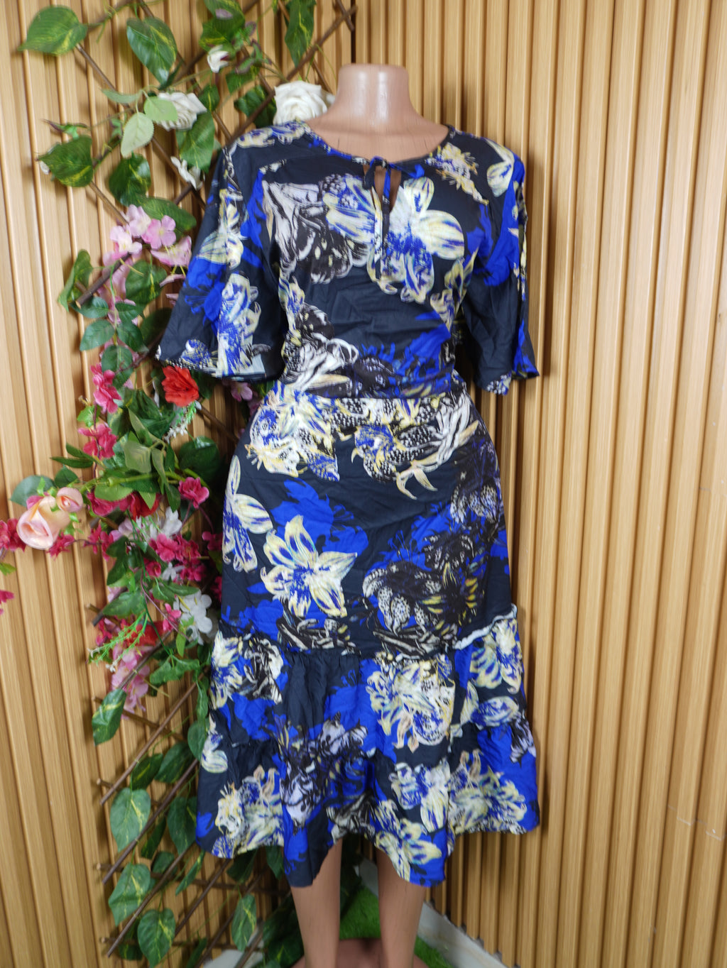 Robe évasée manches courtes décolletée-XL