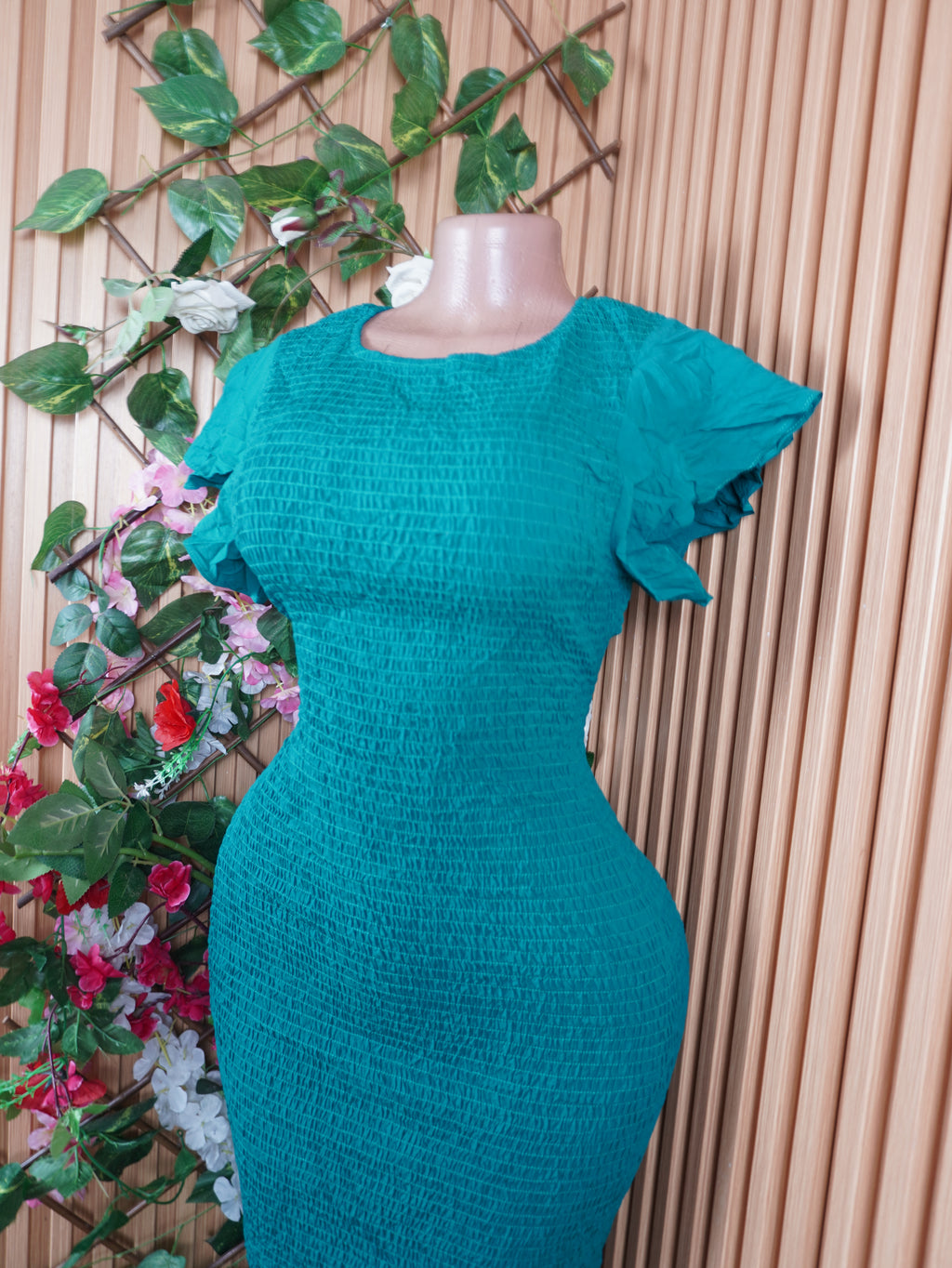 Robe molante manches courtes décolletée-L
