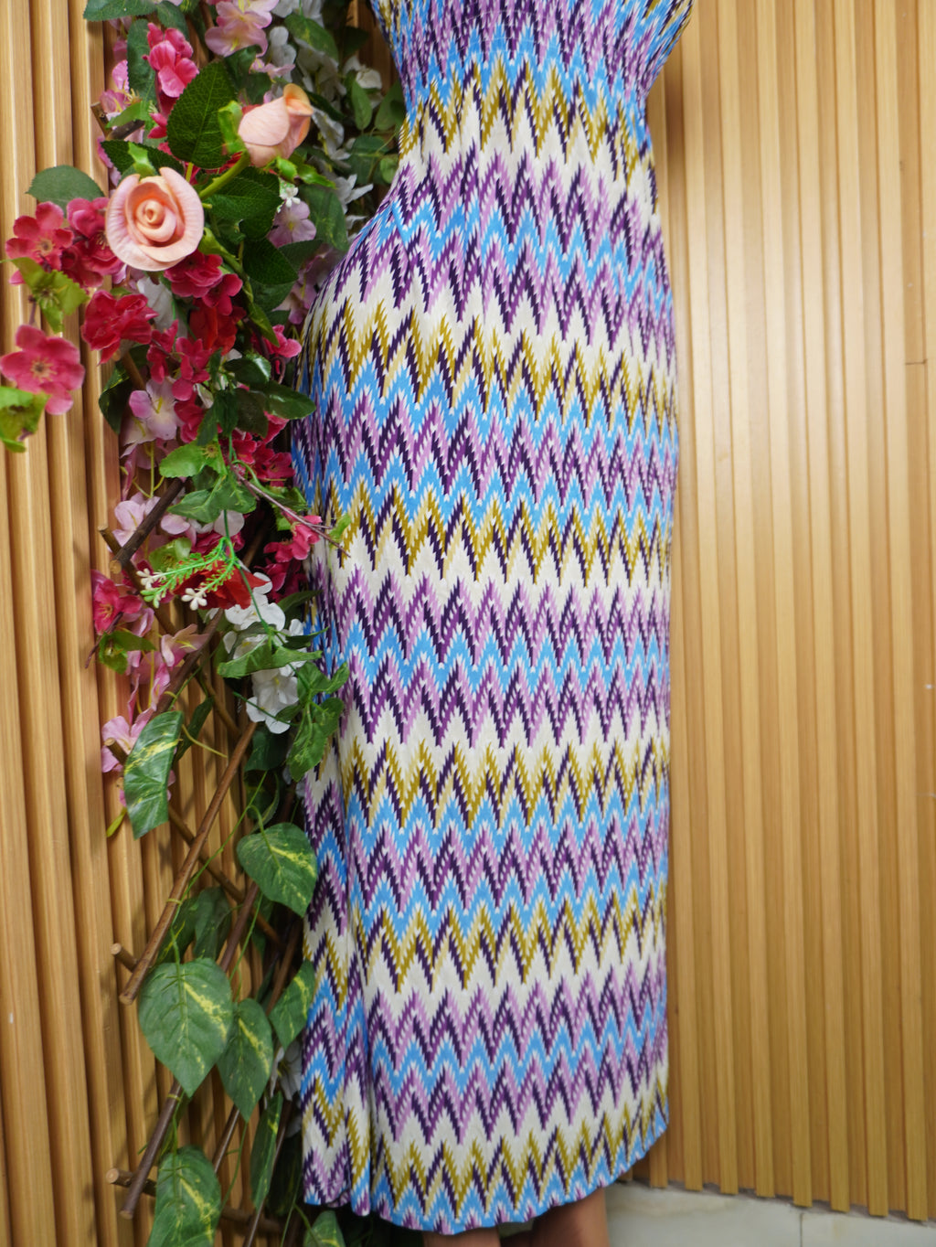 Robe évasée longue à fines brettelles décolletée-S