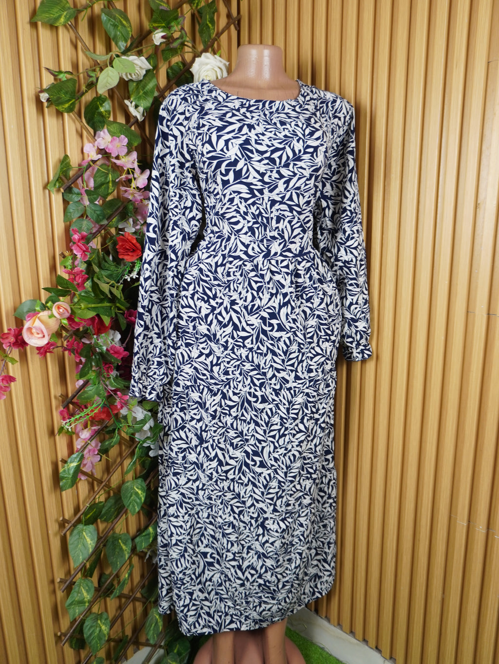 Robe évasée longue manches longues décolletée-XL