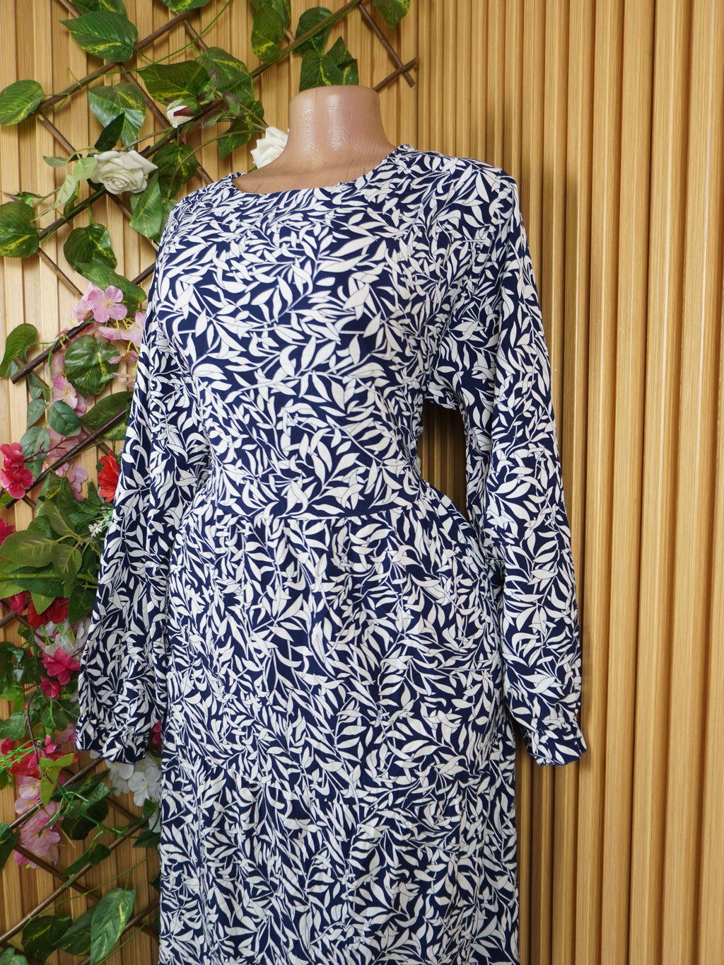 Robe évasée longue manches longues décolletée-XL
