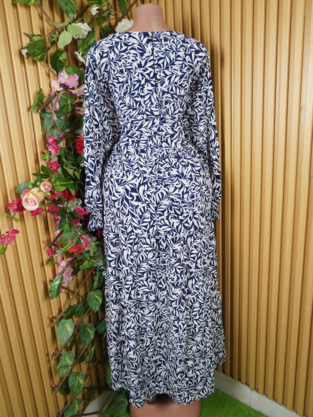 Robe évasée longue manches longues décolletée-XL