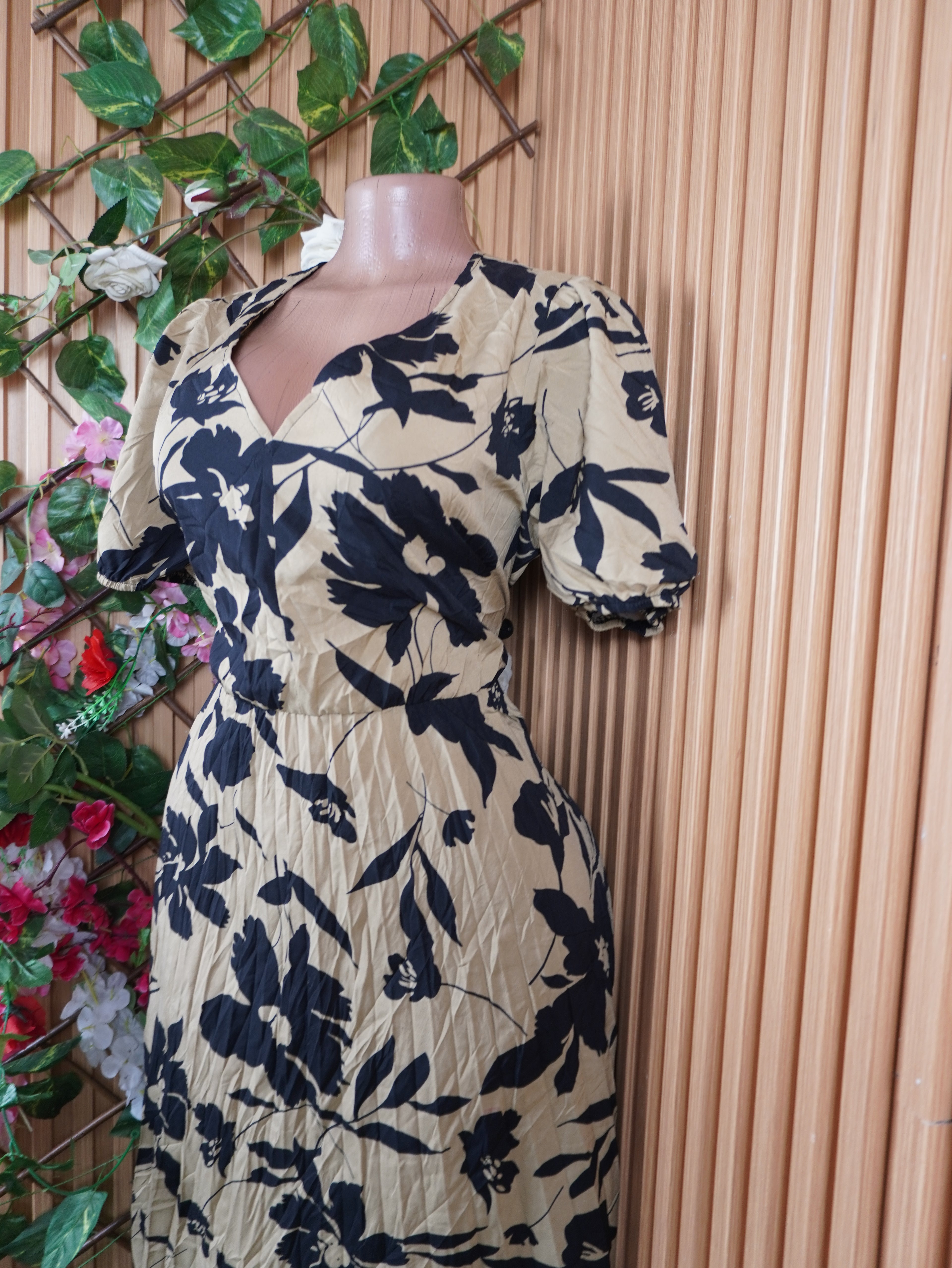 Robe évasée manches courtes imprimée fleurie décolletée-M