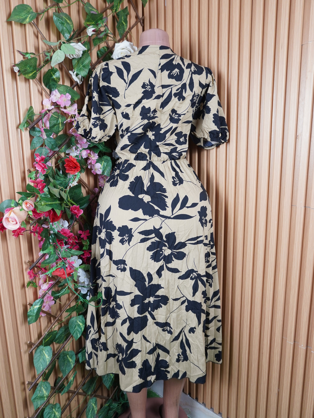 Robe évasée manches courtes imprimée fleurie décolletée-M