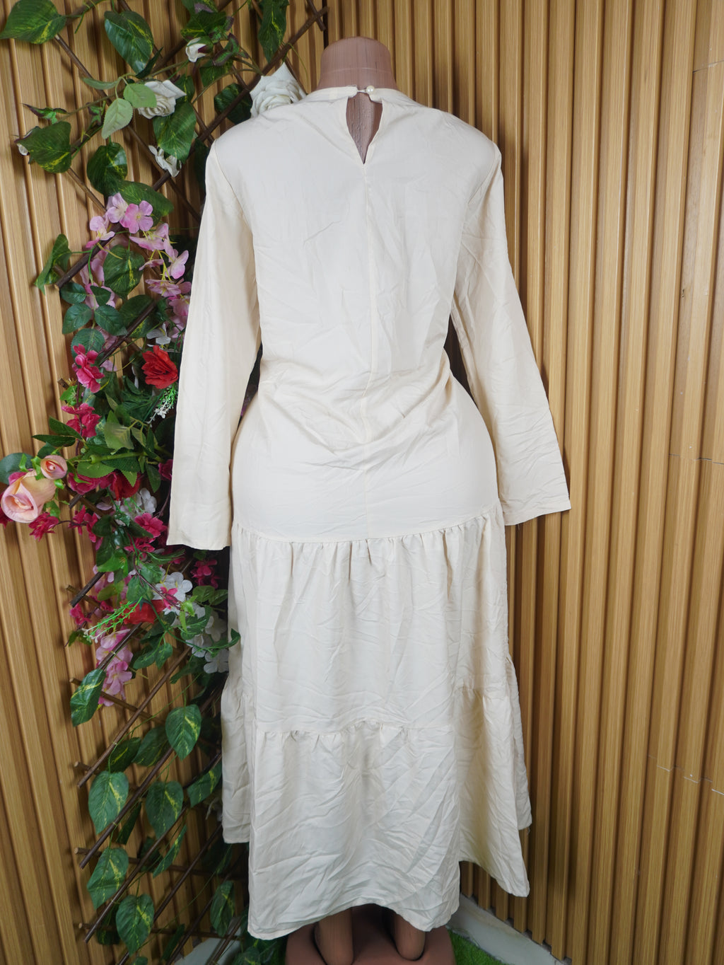 Robe évasée mi-longue manches courtes ceintrée-L