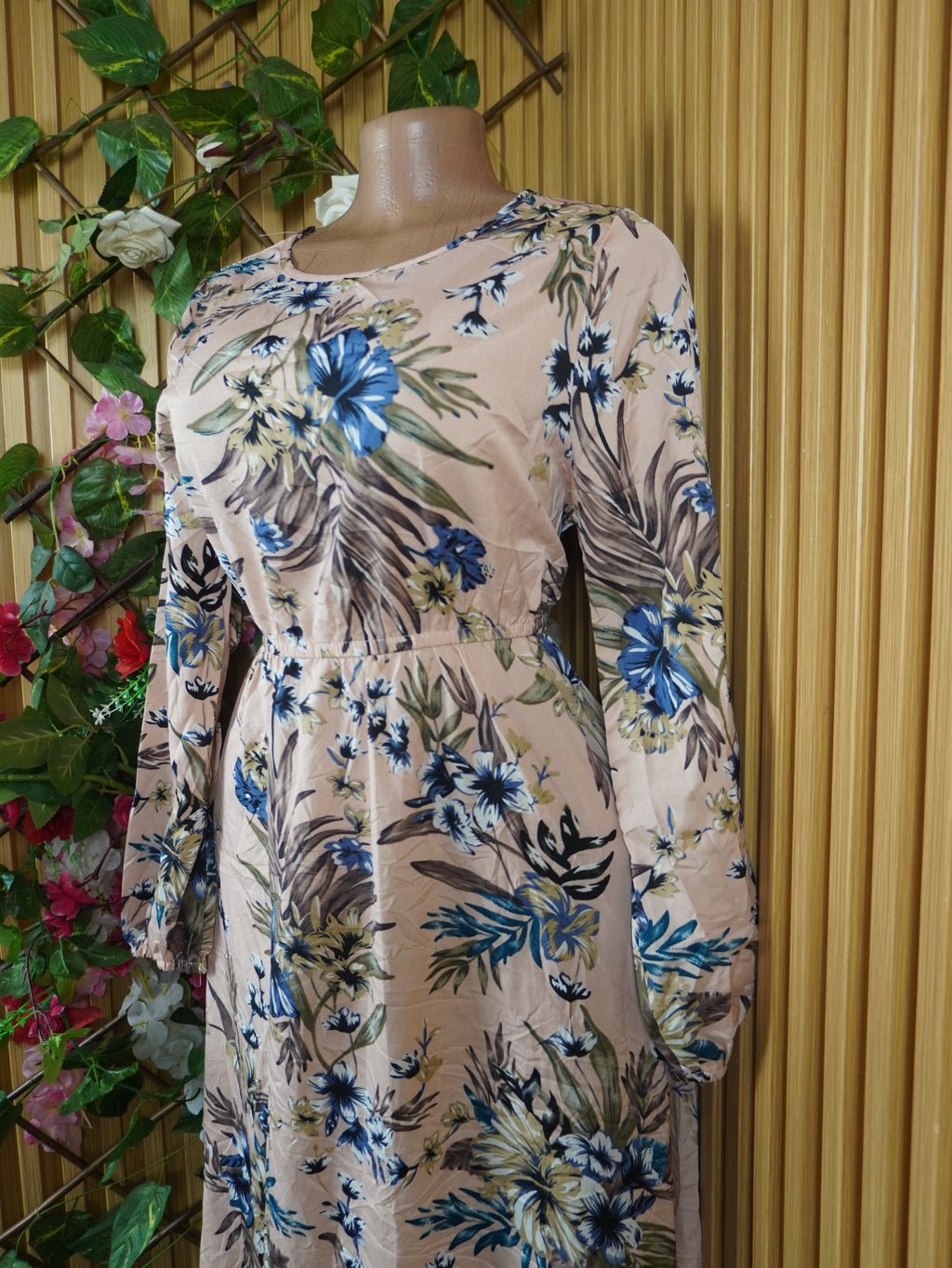 Robe évasée longue manches longues motif fleurie-L