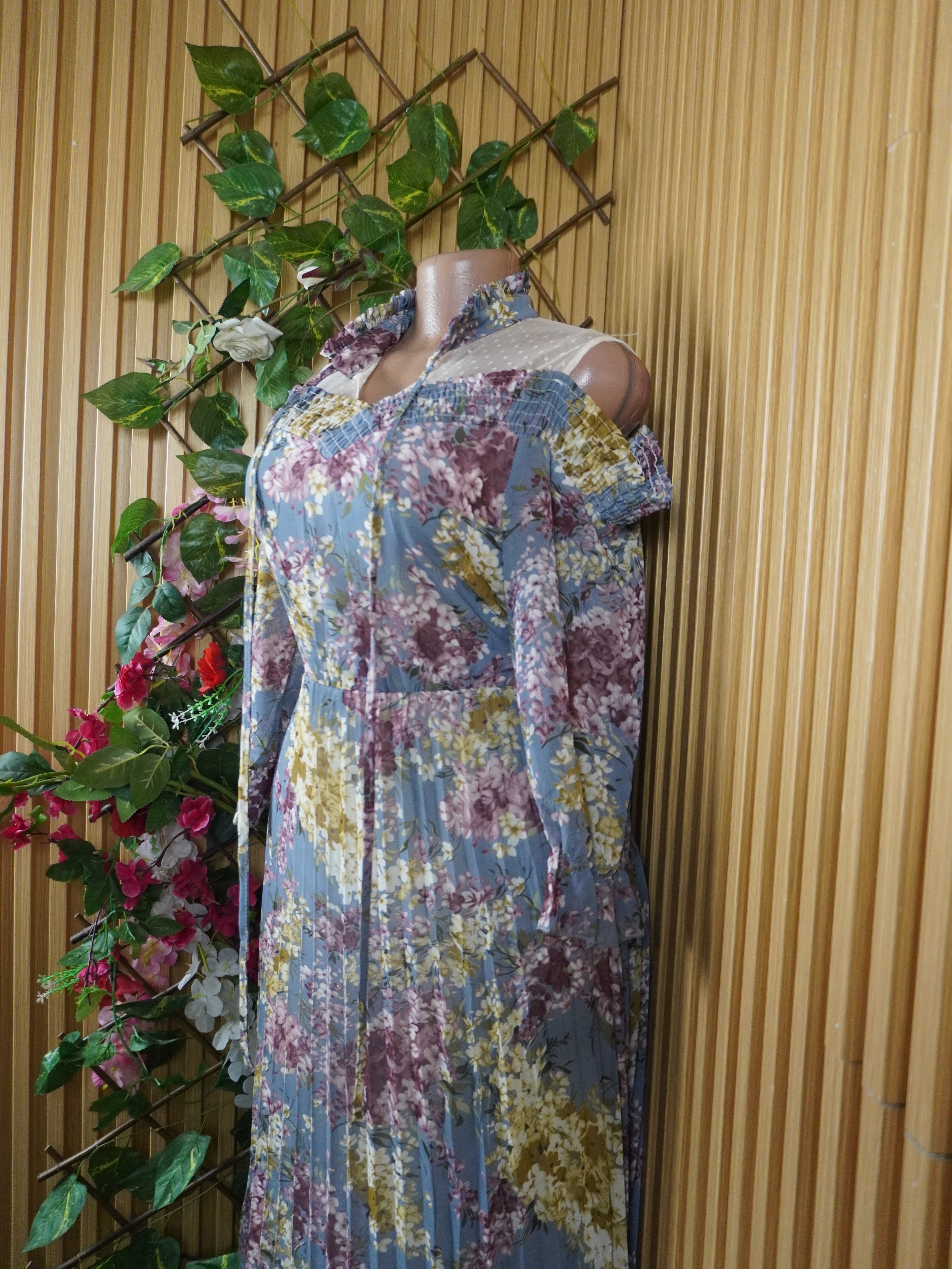 Robe évasée moulante longue manches longues-M
