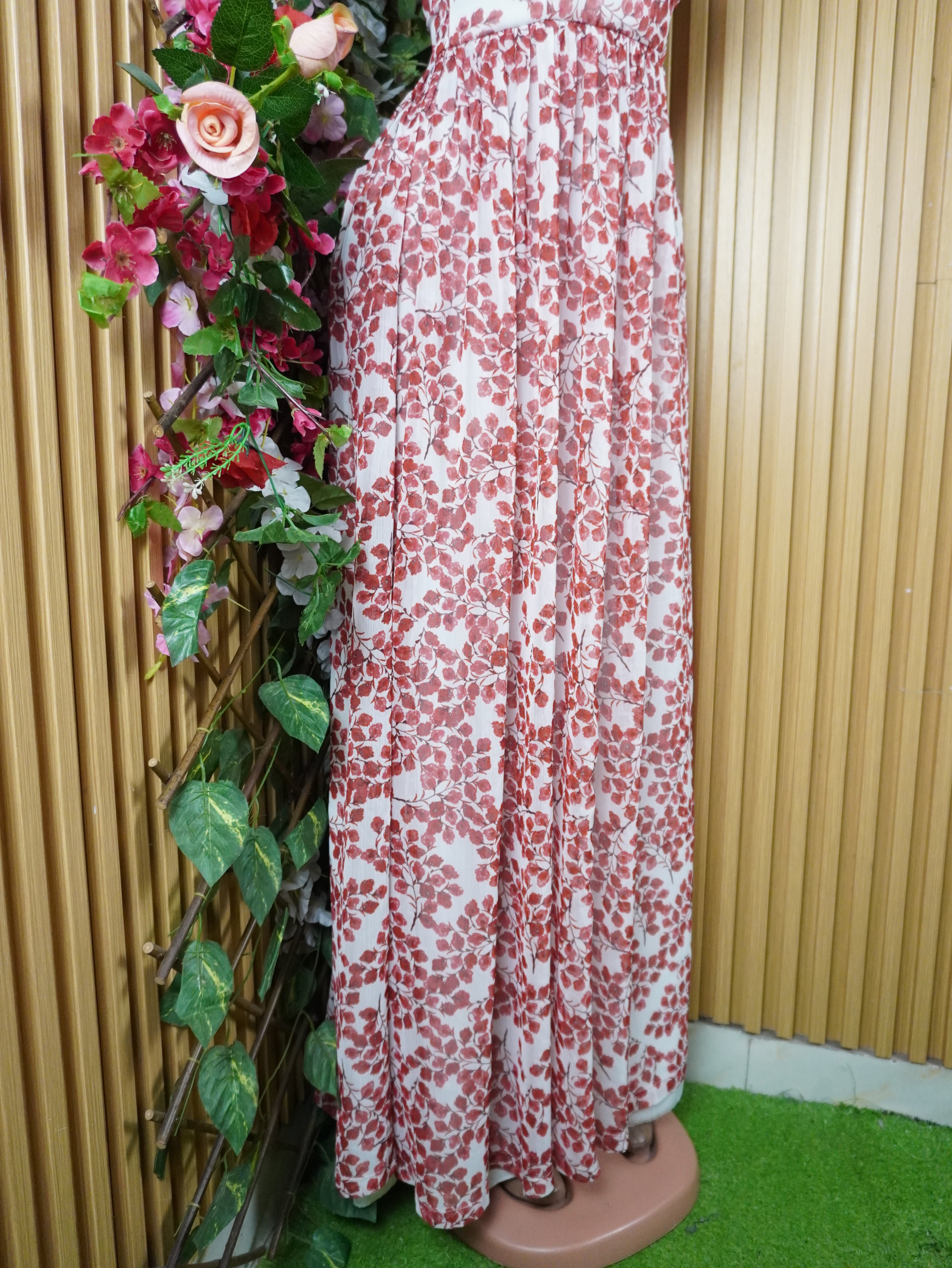 Robe évasée longue sans manches imprimée fleurie-S