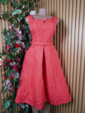 Robe évasée sans manches décolletée-L