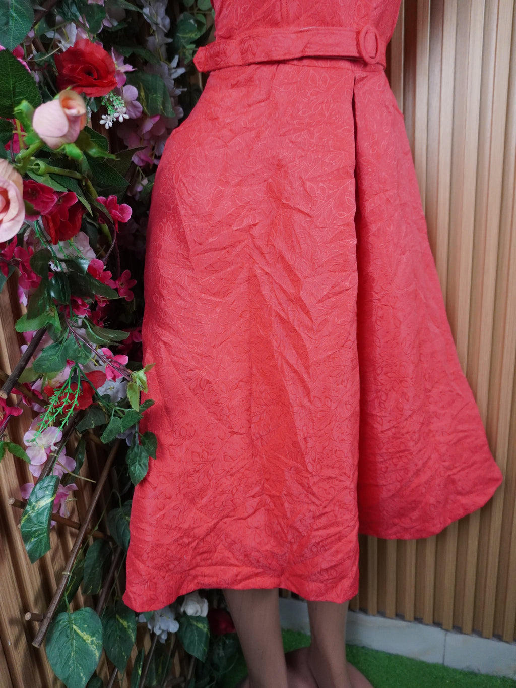 Robe évasée sans manches décolletée-L