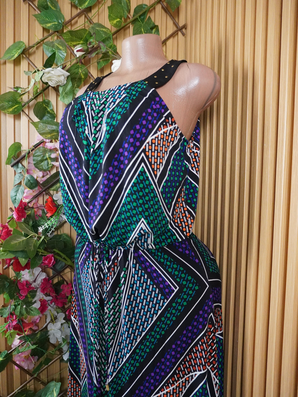 Robe évasée longue sans manches décolletée-S