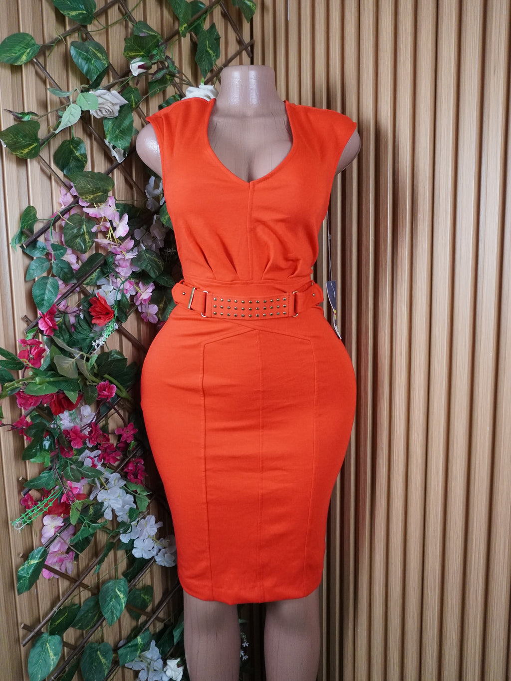 Robe moulante slim sans manches ceintrée-S