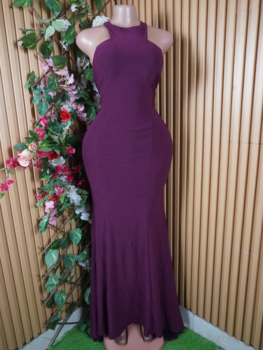 Robe moulante longue sans manches-M