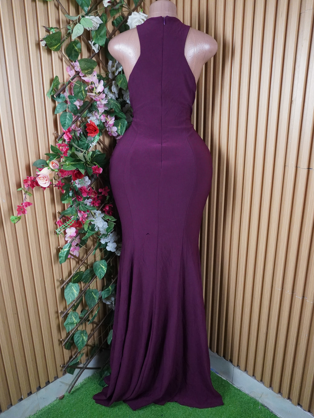 Robe moulante longue sans manches-M