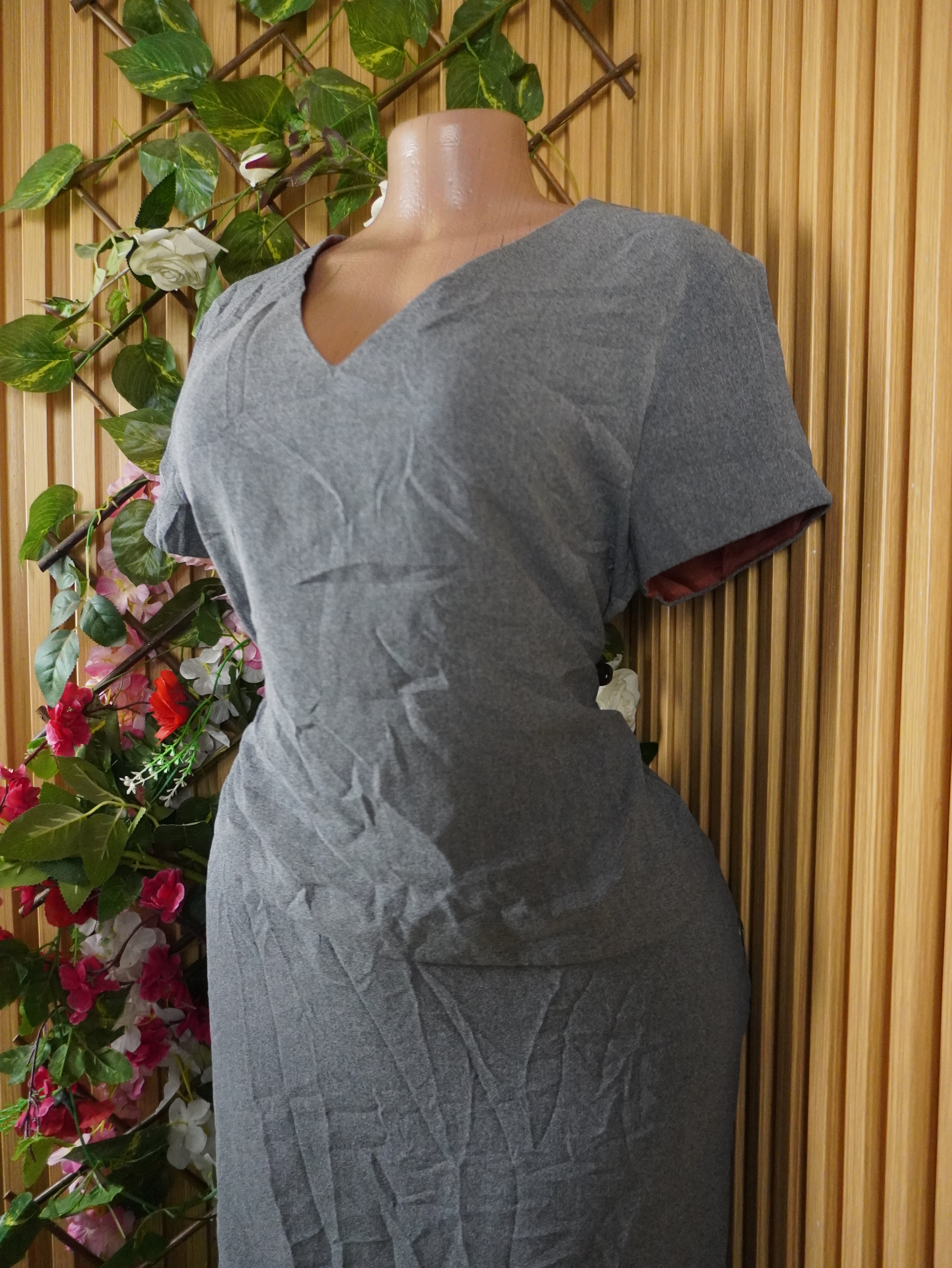 Robe moulante longue manches courtes décolletée-M