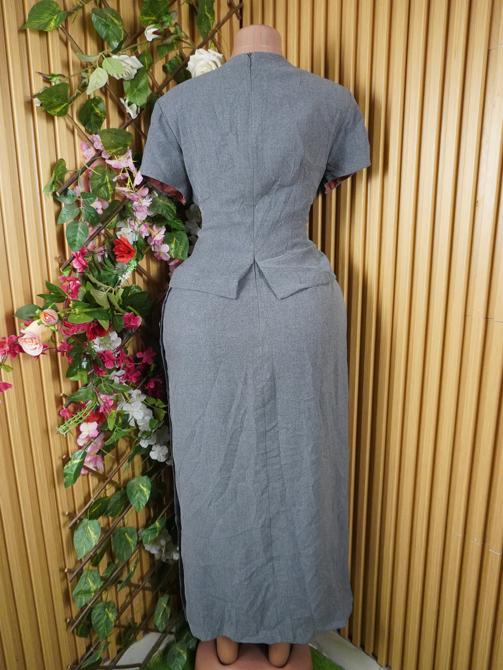 Robe moulante longue manches courtes décolletée-M