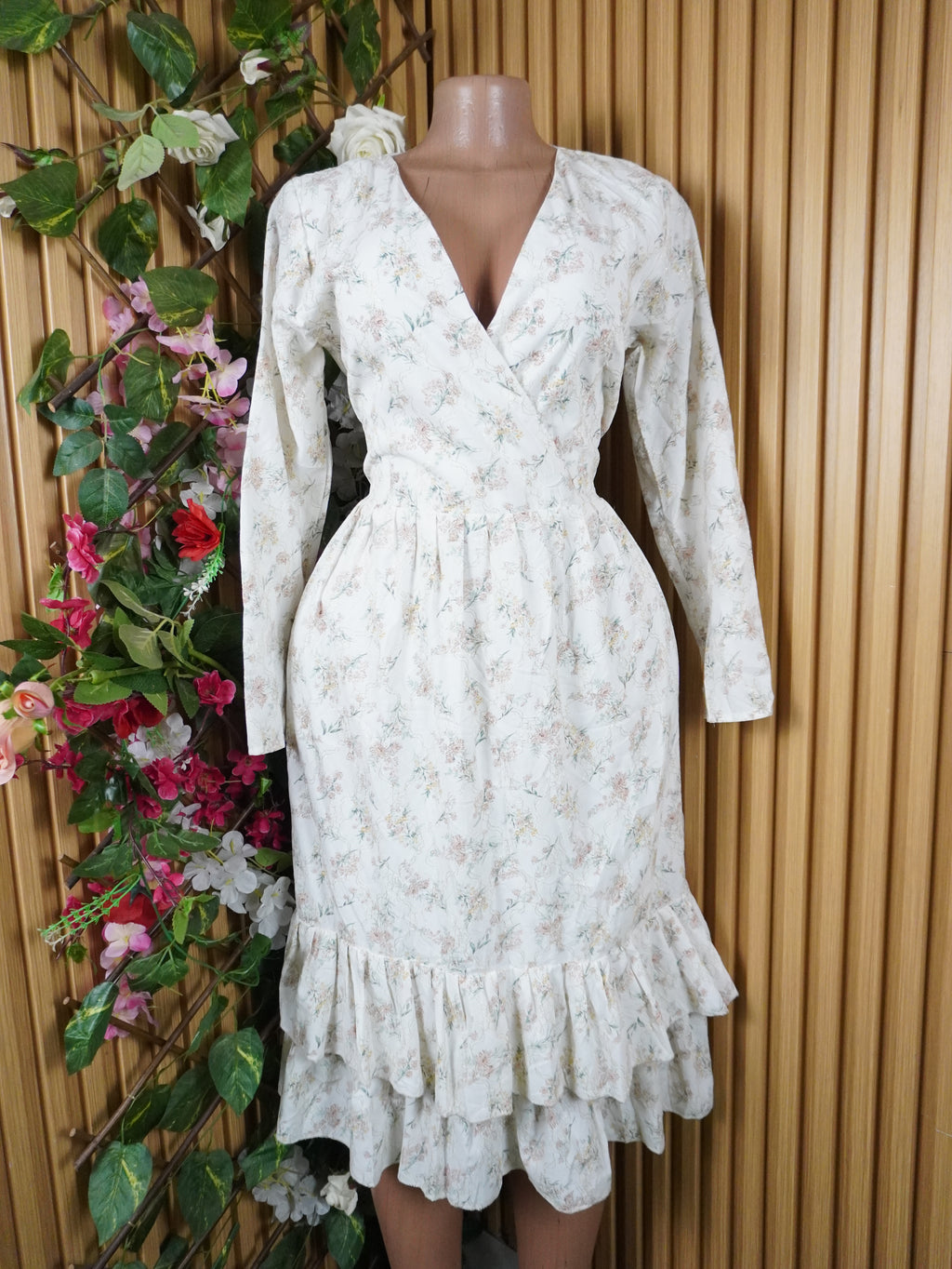 Robe évasée manches longues bas plisée décolletée-S
