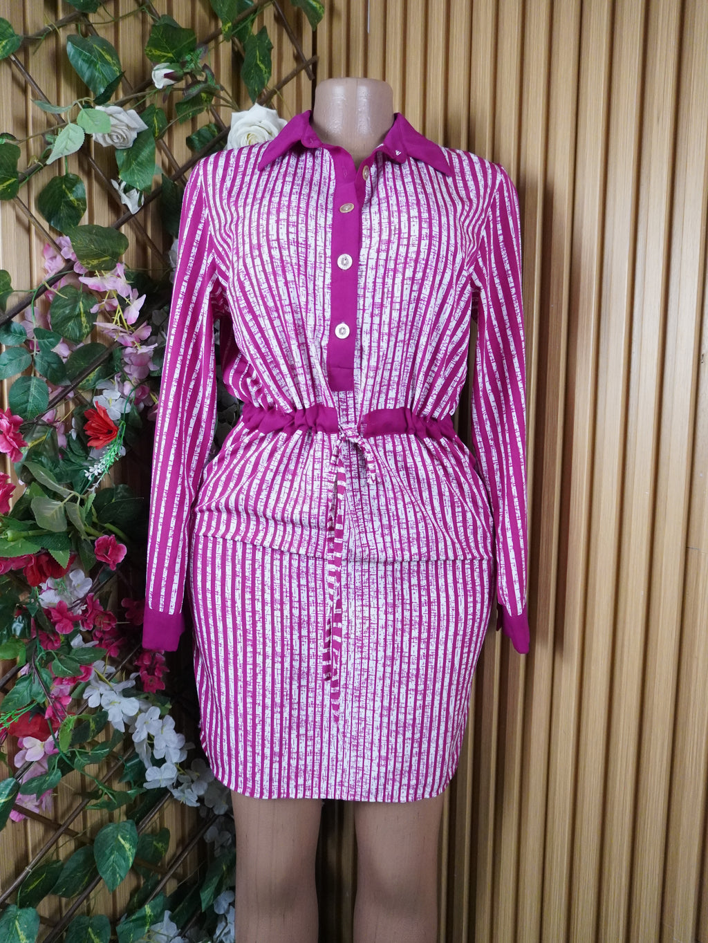 Robe moulante manches longues col chemise ceintrée-S