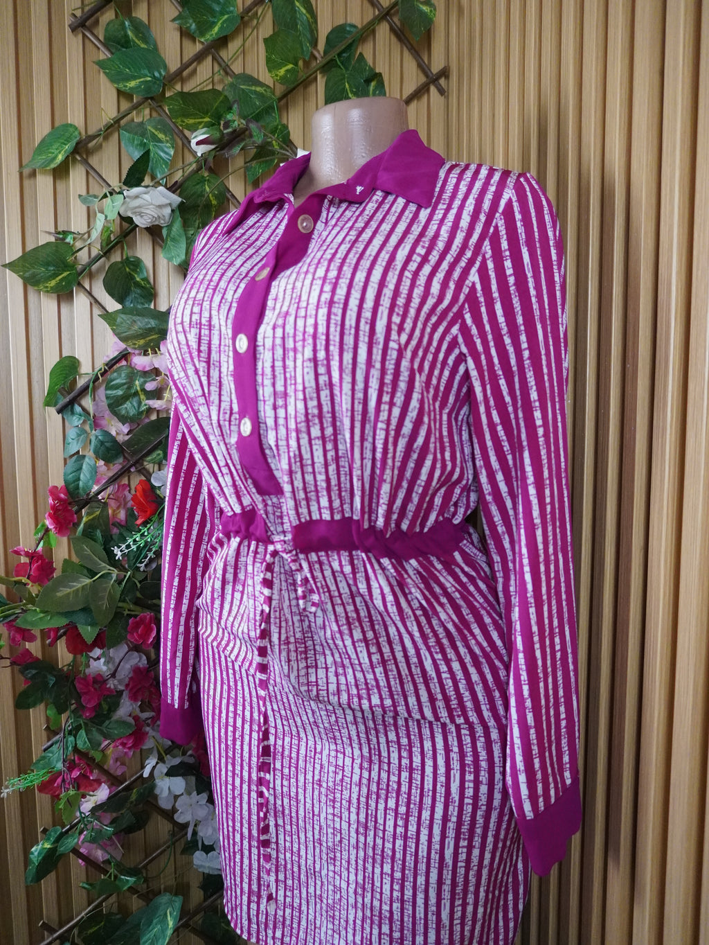 Robe moulante manches longues col chemise ceintrée-S