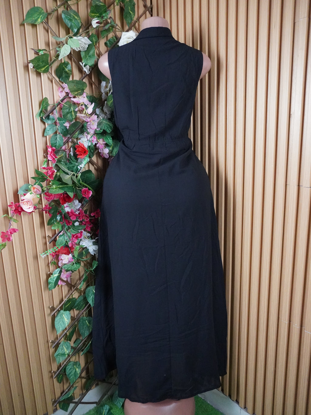 Robe évasée longue sans manches avec boutons-M
