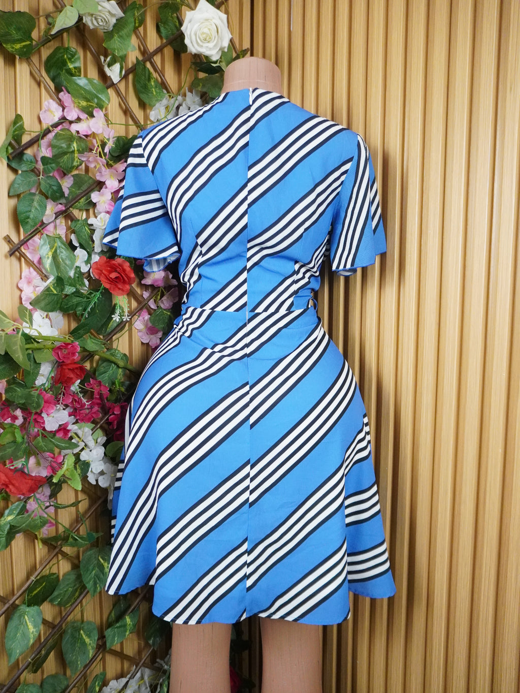 Robe évasée rayée manches courtes décollectée-S