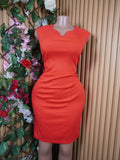 Robe moulante sans manches décolletée-S