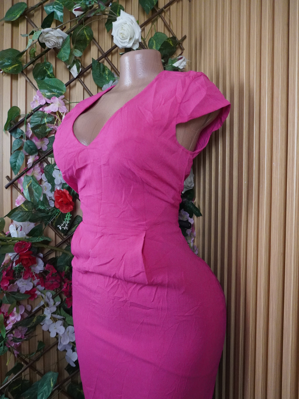 Robe moulante slim manches courtes décolletée-S