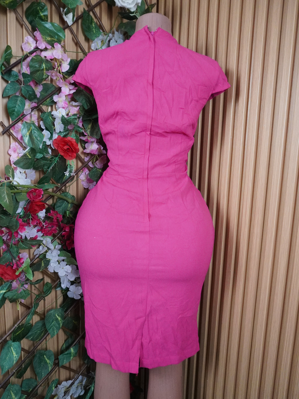 Robe moulante slim manches courtes décolletée-S
