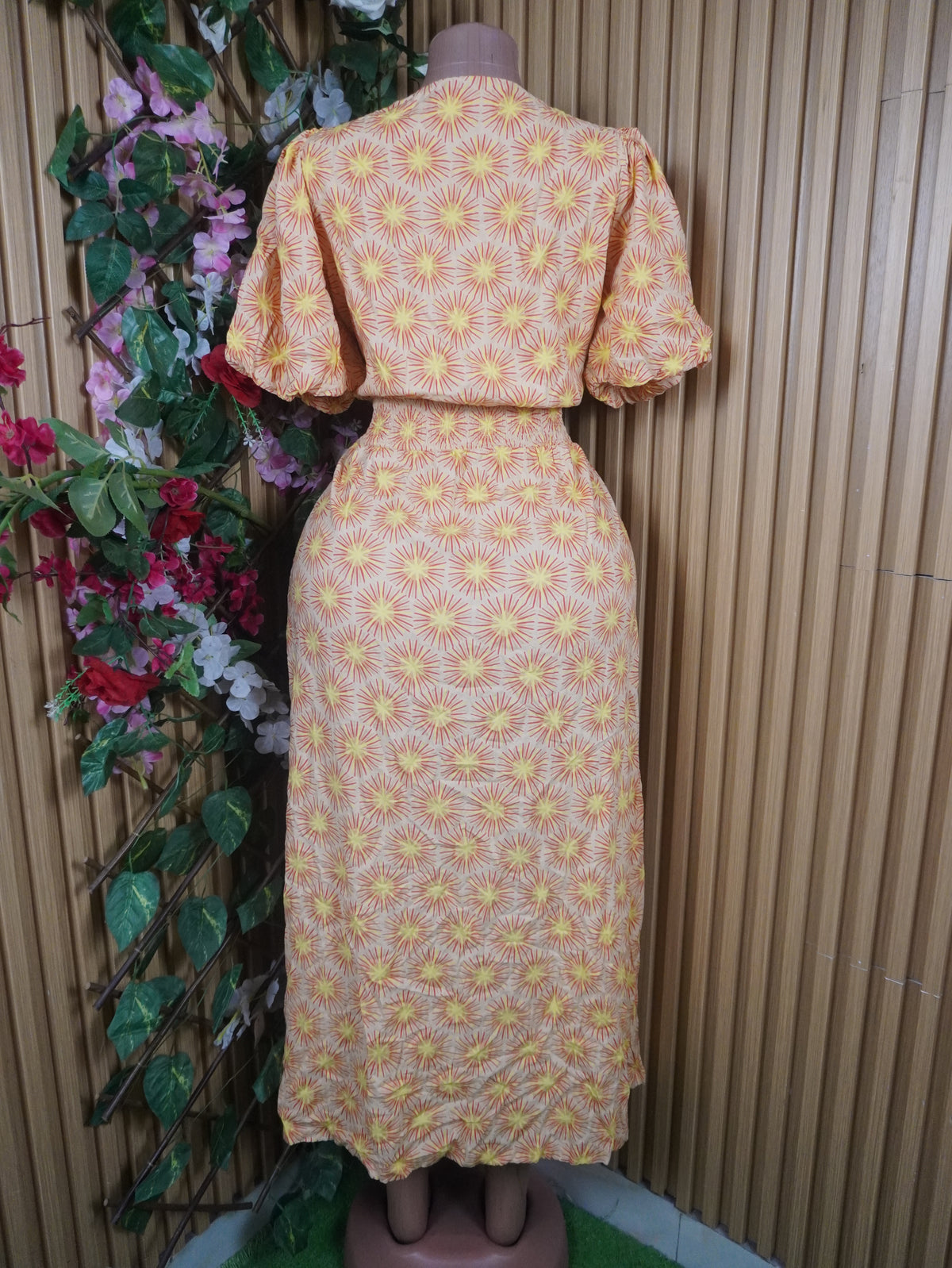 Robe évasée longue manches courtes décolletée-M