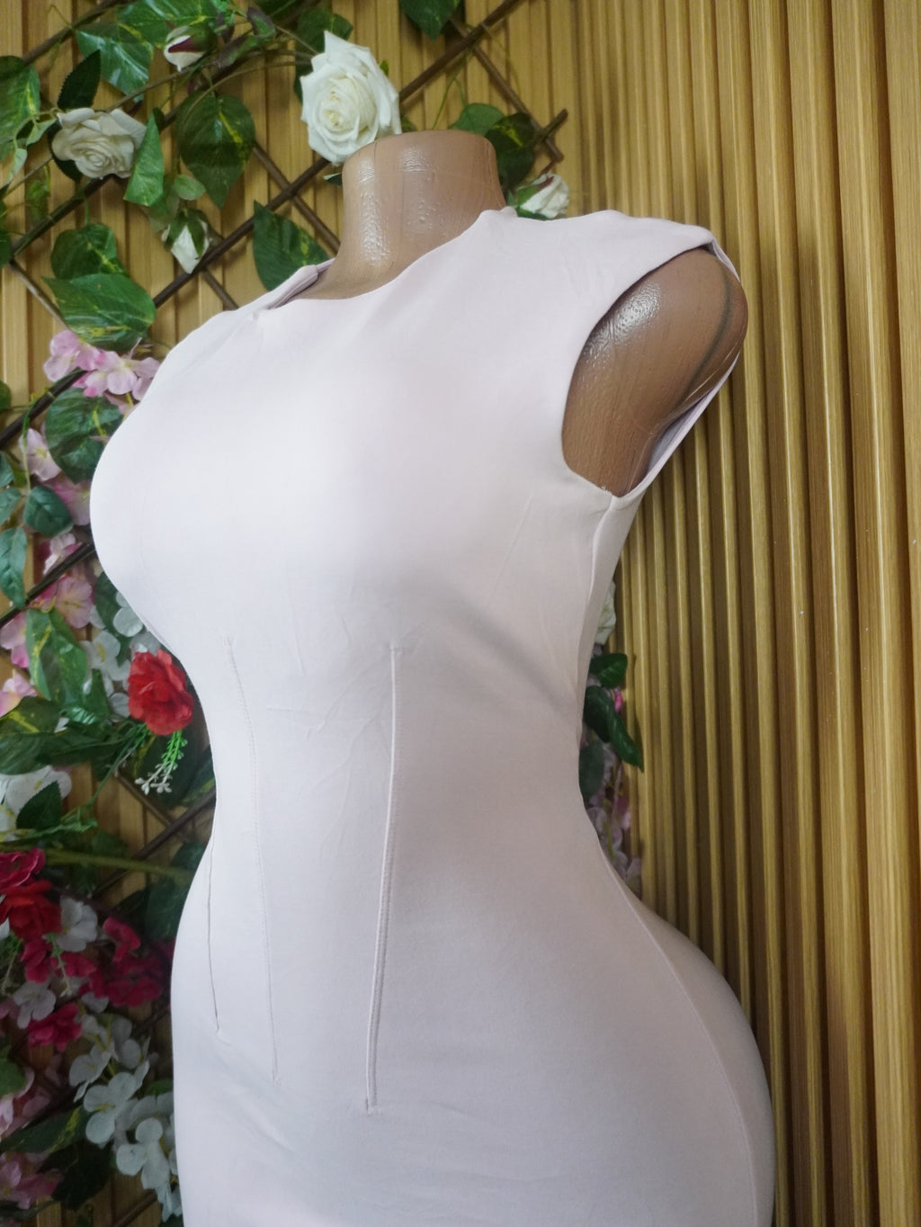 Robe moulante slim sans manches-M