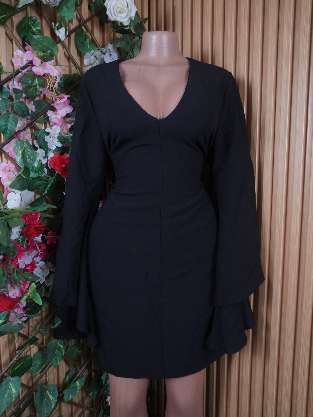 Robe évasée manches longue décollectée-L