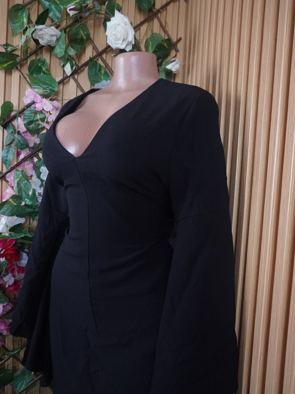 Robe évasée manches longue décollectée-L